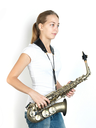 Crescent Mat Brass